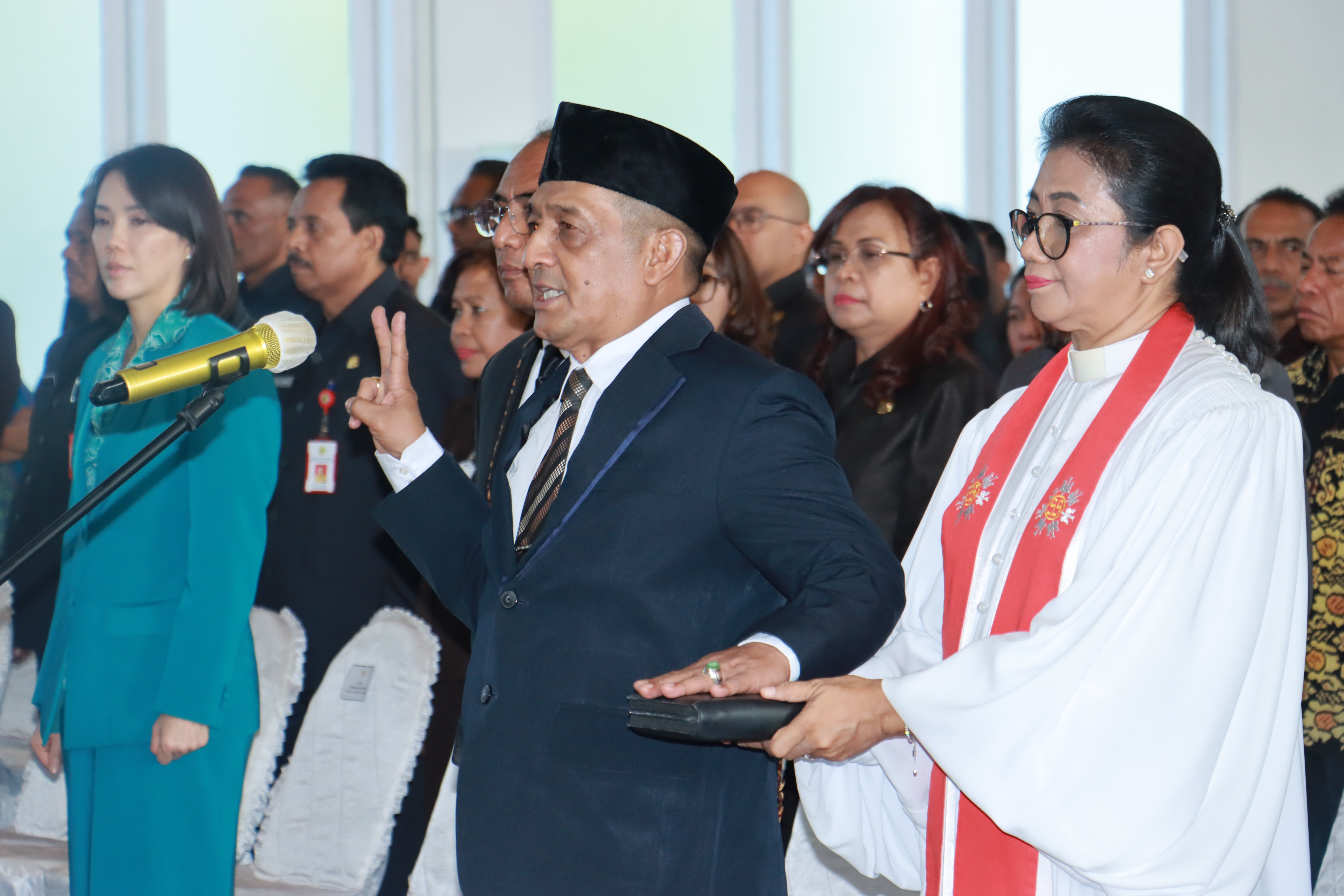 Pelantikan Sekretaris Daerah Kota Kupang
