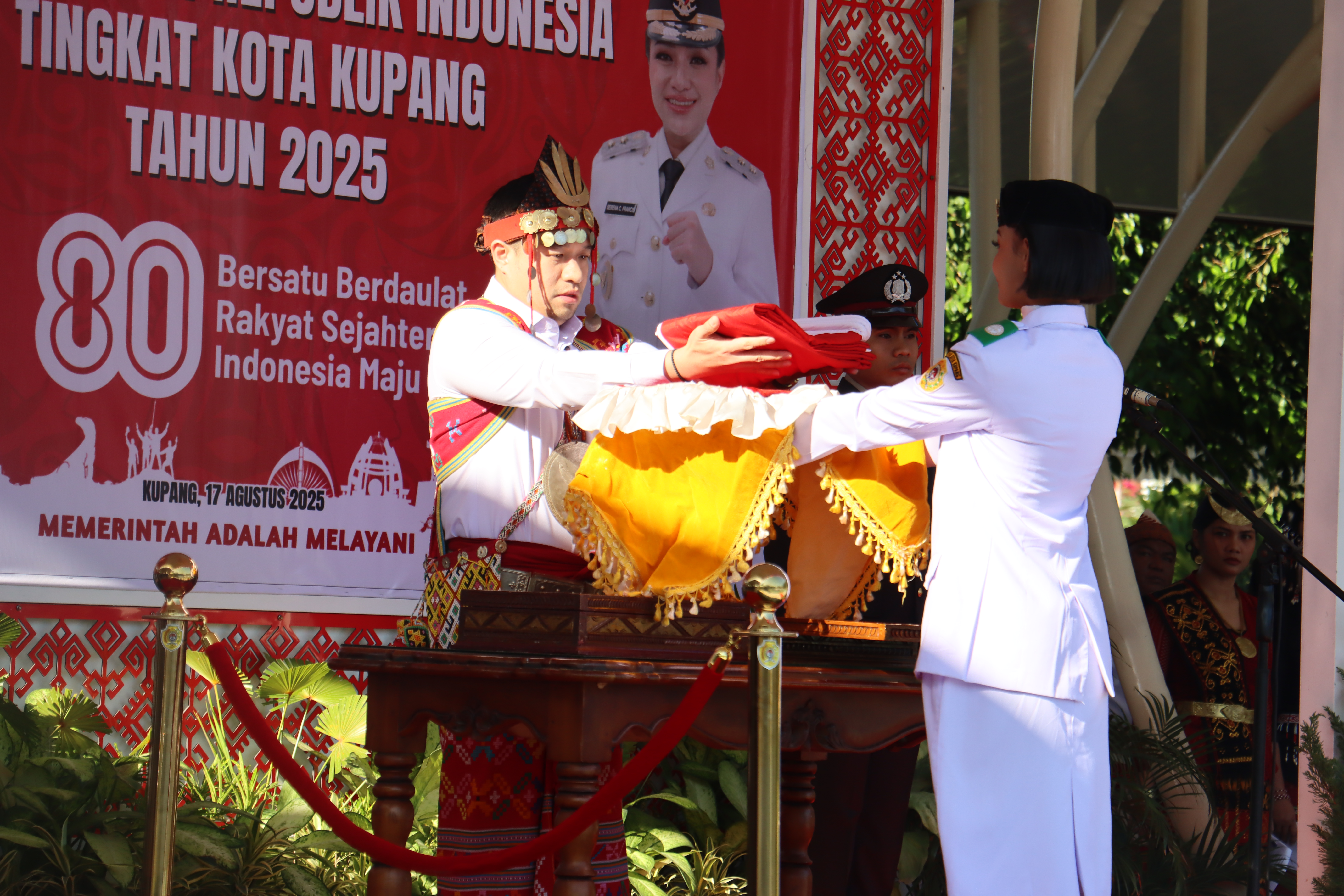 Upacara Pengibaran Bendera Merah Putih dalam rangka memperingati Hari Ulang Tahun ke-80 Proklamasi Kemerdekaan Republik Indonesia